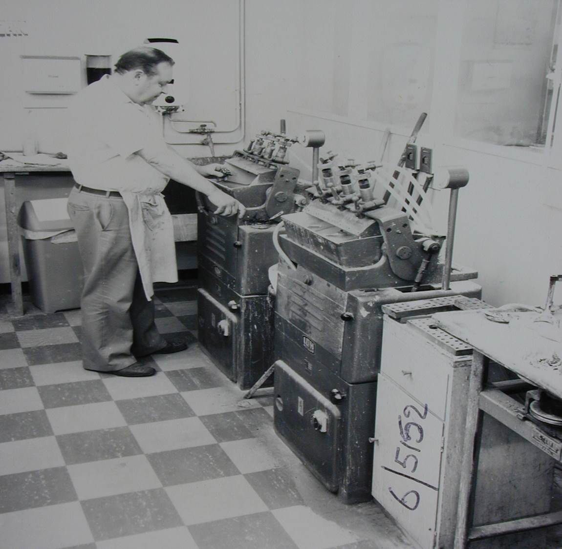 placeholder image-sq